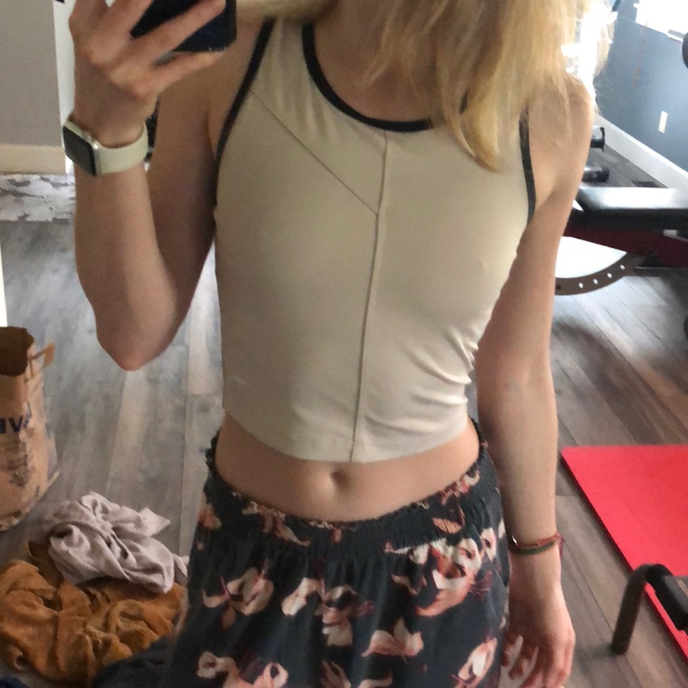 Cream workout / crop top